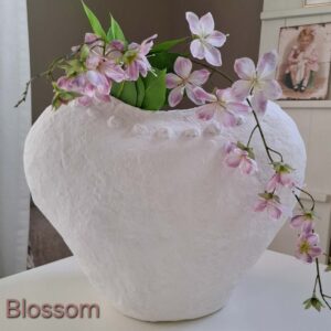 papier maché vaas blossom